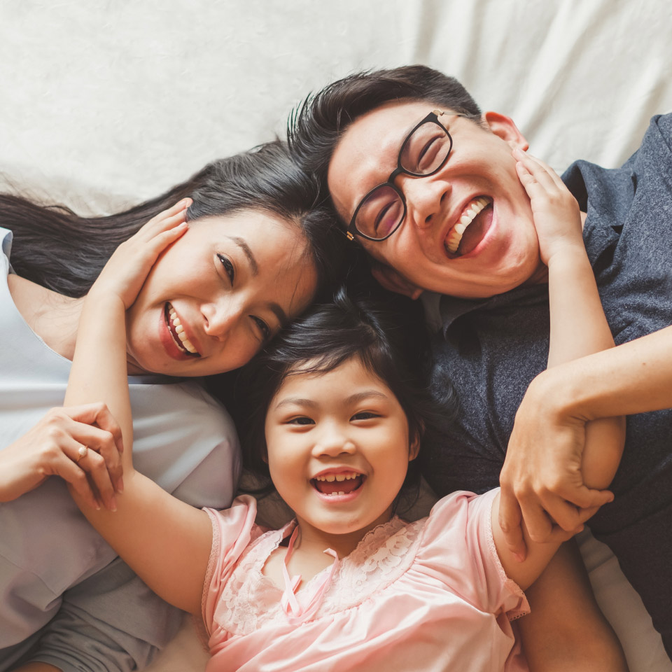 frozen-egg-assist-family smiling family